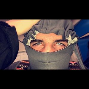 Meet your Posher, Hunter